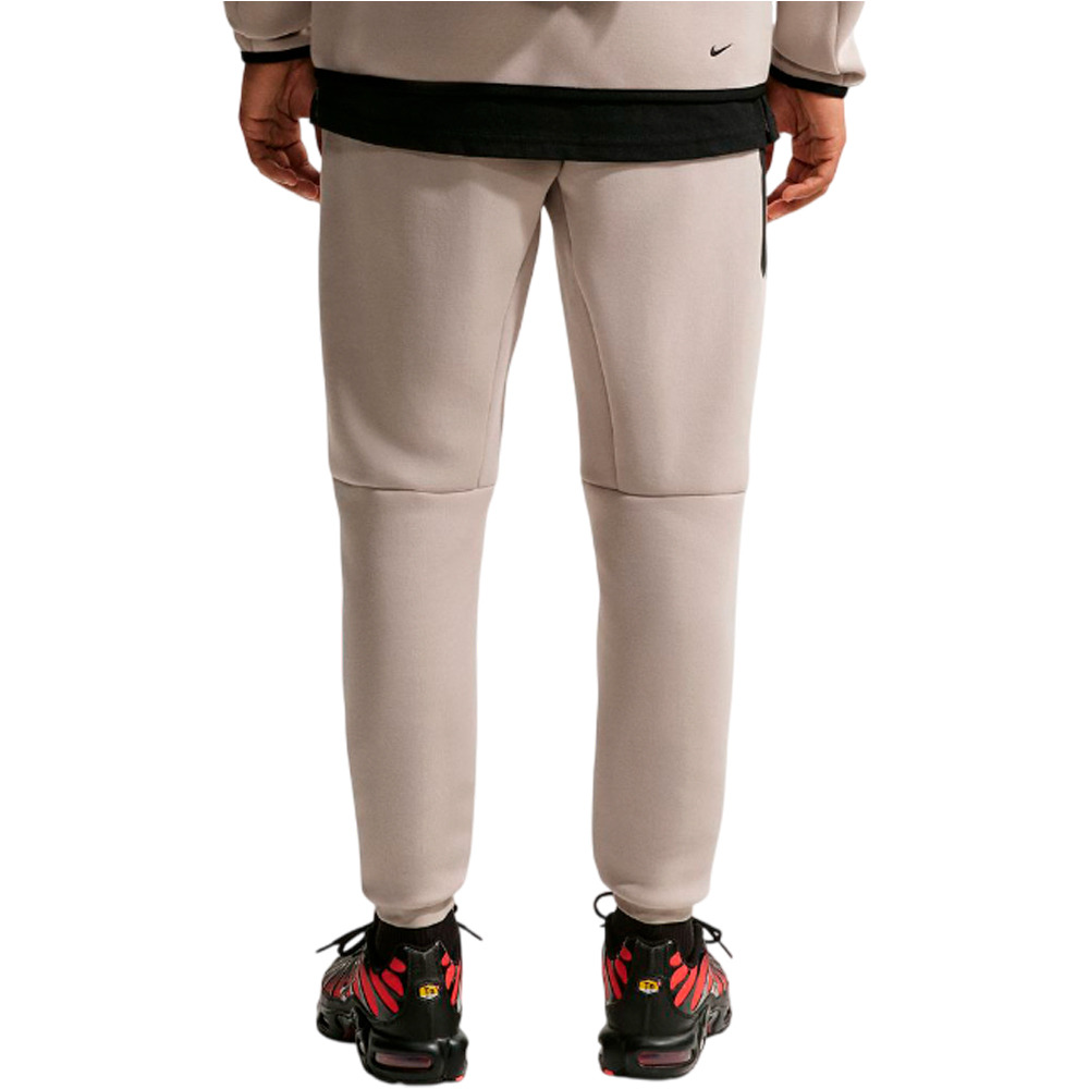 Nike pantalón hombre M NK TCH FLC JGGR vista trasera