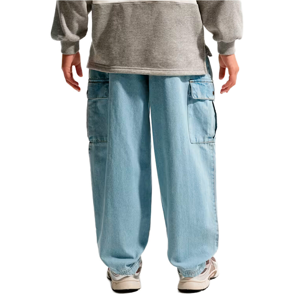 Nike pantalón niño K NSW DENIM CARGO PANT vista trasera