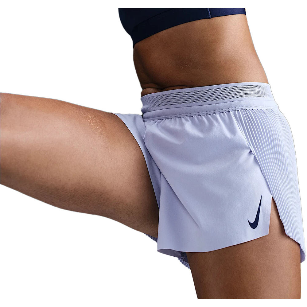 Nike pantalón running mujer W NK ARSWFT DFADV MR 3IN SHORT vista detalle