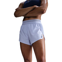 Nike pantalón running mujer W NK ARSWFT DFADV MR 3IN SHORT vista frontal