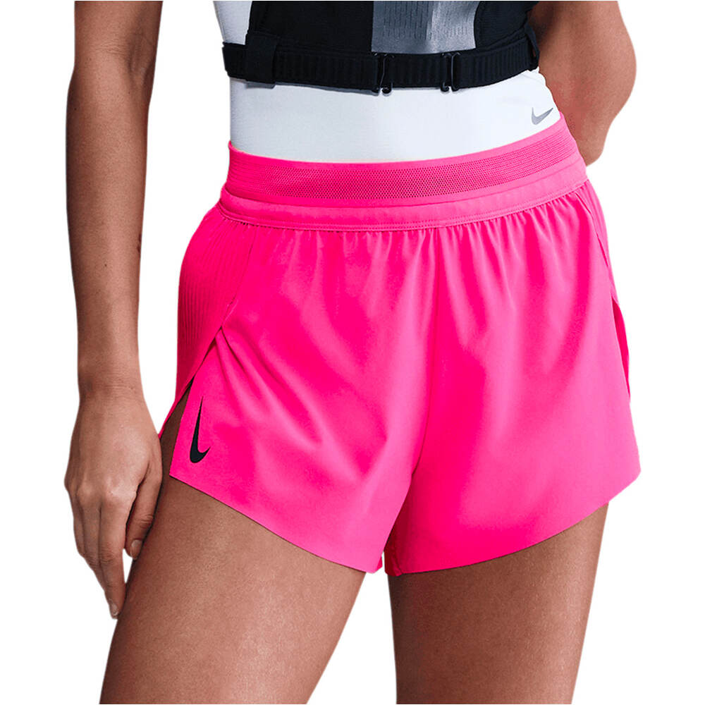 Nike pantalón running mujer W NK ARSWFT DFADV MR 3IN SHORT vista frontal