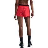 Nike pantalón running mujer W NK SWIFT DF MR 2N1 SHRT vista trasera