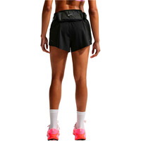 Nike pantalón running mujer W NK SWIFT NV BRTHE SHORT vista trasera