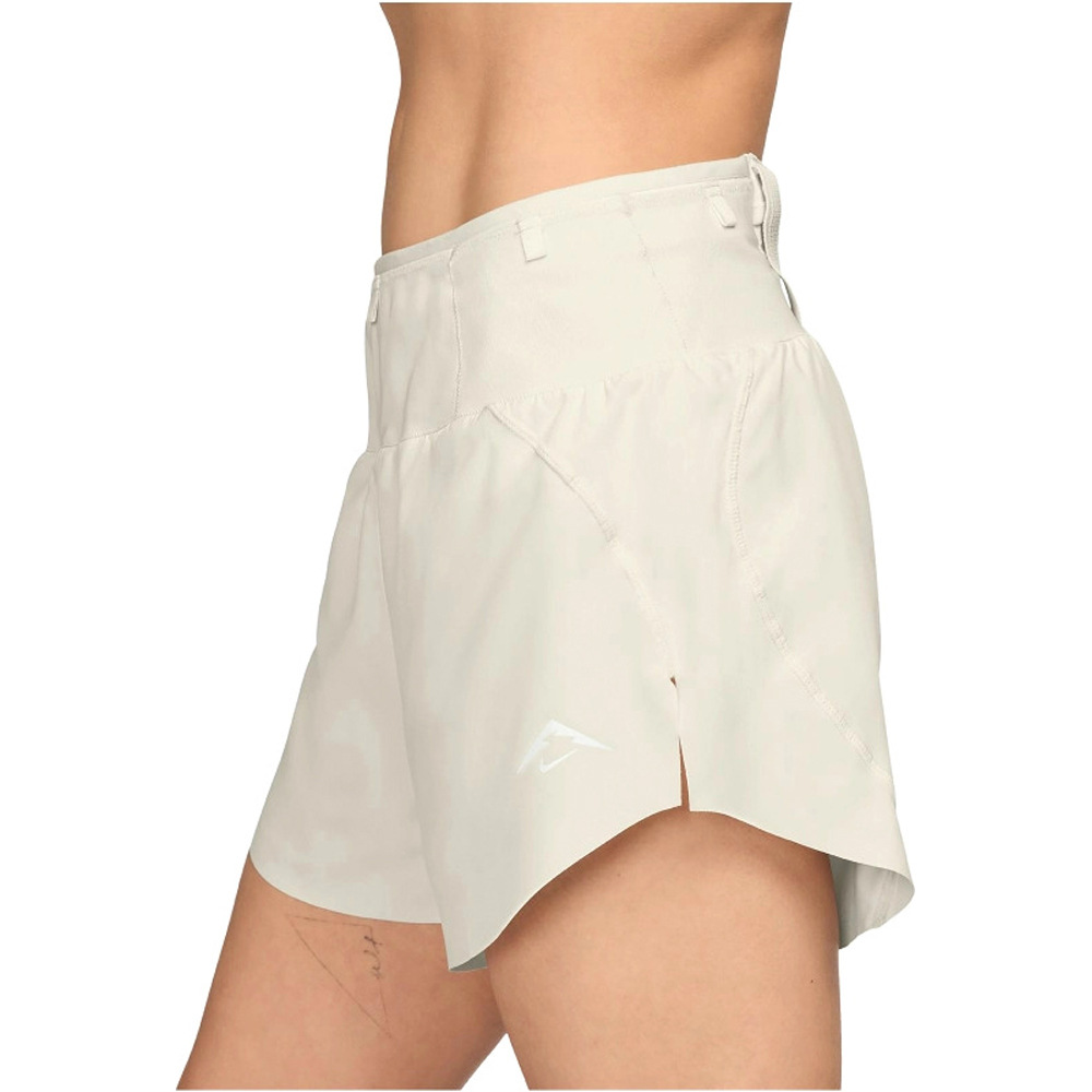 Nike pantalones cortos trail running mujer W NK TRAIL DF MR 3IN BR SHRT vista detalle