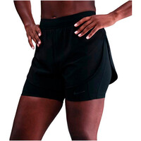 Nike pantalones y mallas cortas fitness mujer W NK DF UNVRSA 2IN1 SHORT vista frontal