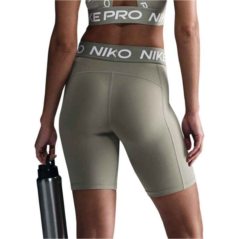 Nike pantalones y mallas cortas fitness mujer W NP 365 SHORT 8IN vista trasera