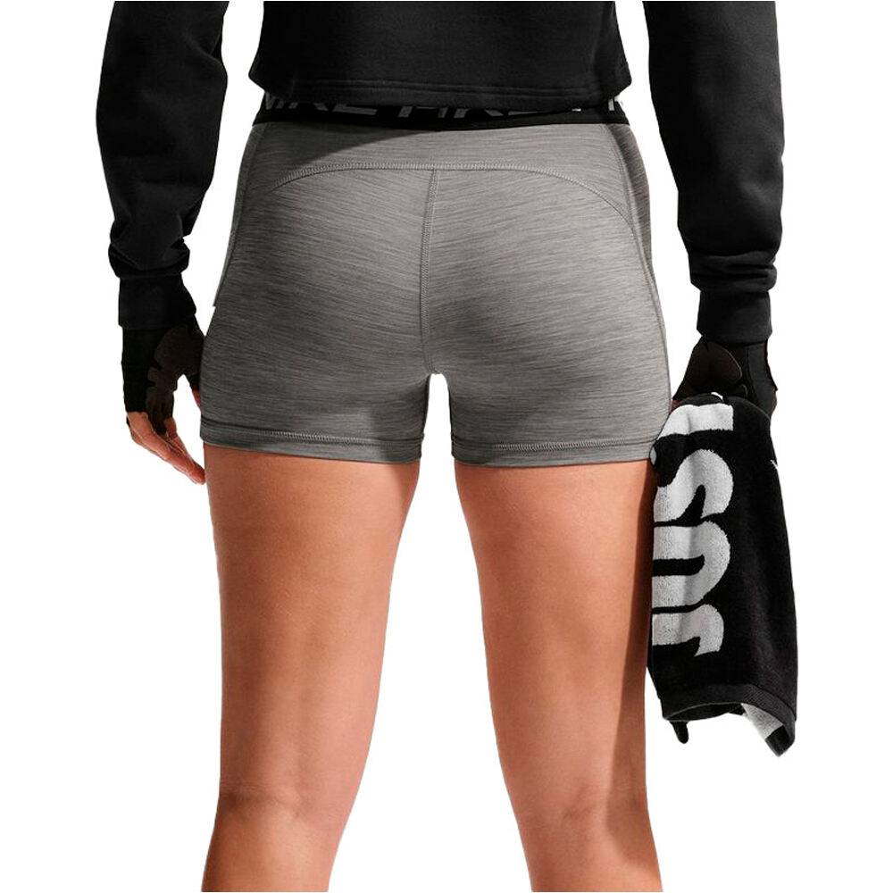 Nike pantalones y mallas cortas fitness mujer W NP DF 365 MR 3IN SHORT USM vista trasera