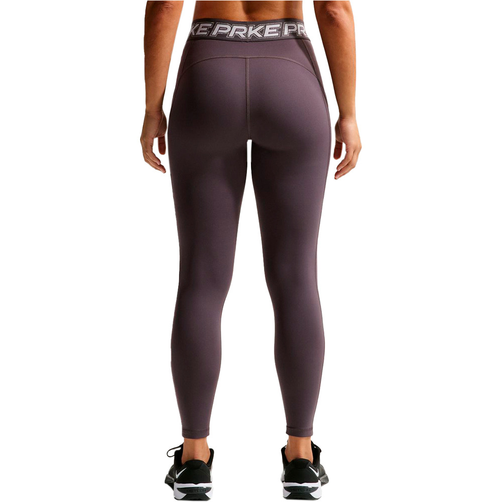 Nike pantalones y mallas largas fitness mujer W NP 365 MR 7/8 TGHT TT A GRX vista trasera