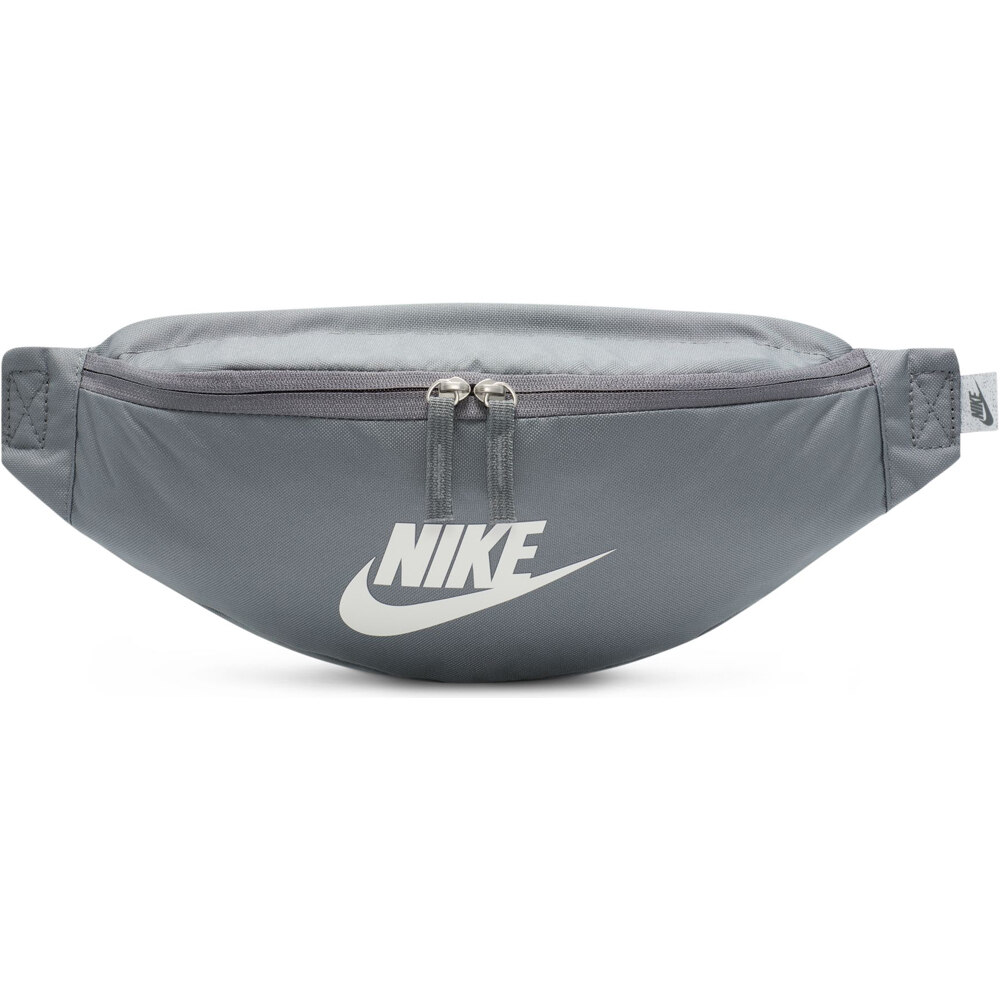 Nike riñonera NK HERITAGE WAISTPACK - FA21 vista frontal