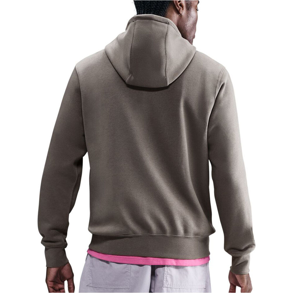 Nike sudadera hombre U NSW HDY CLUB OC MED GFX SEGB vista trasera