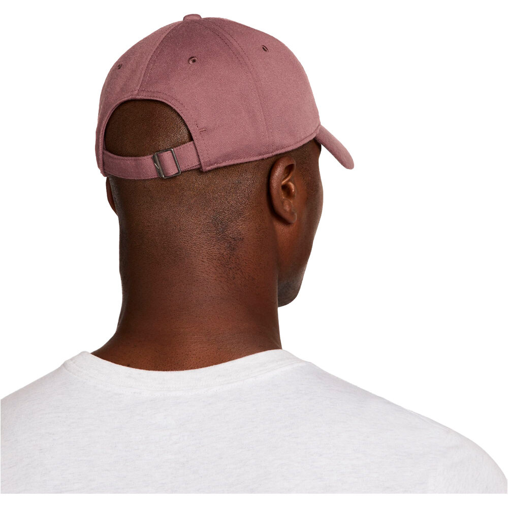 Nike visera lona U NK CLUB CAP U CB SM SWSH L 01
