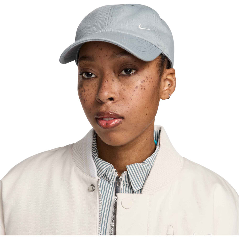 Nike visera lona U NK CLUB CAP U CB SM SWSH L 02