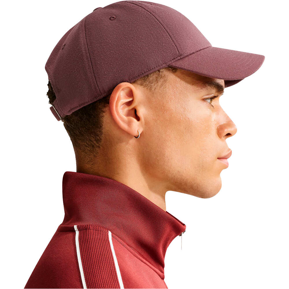 Nike visera lona U NK CLUB CAP U CB SM SWSH L 02