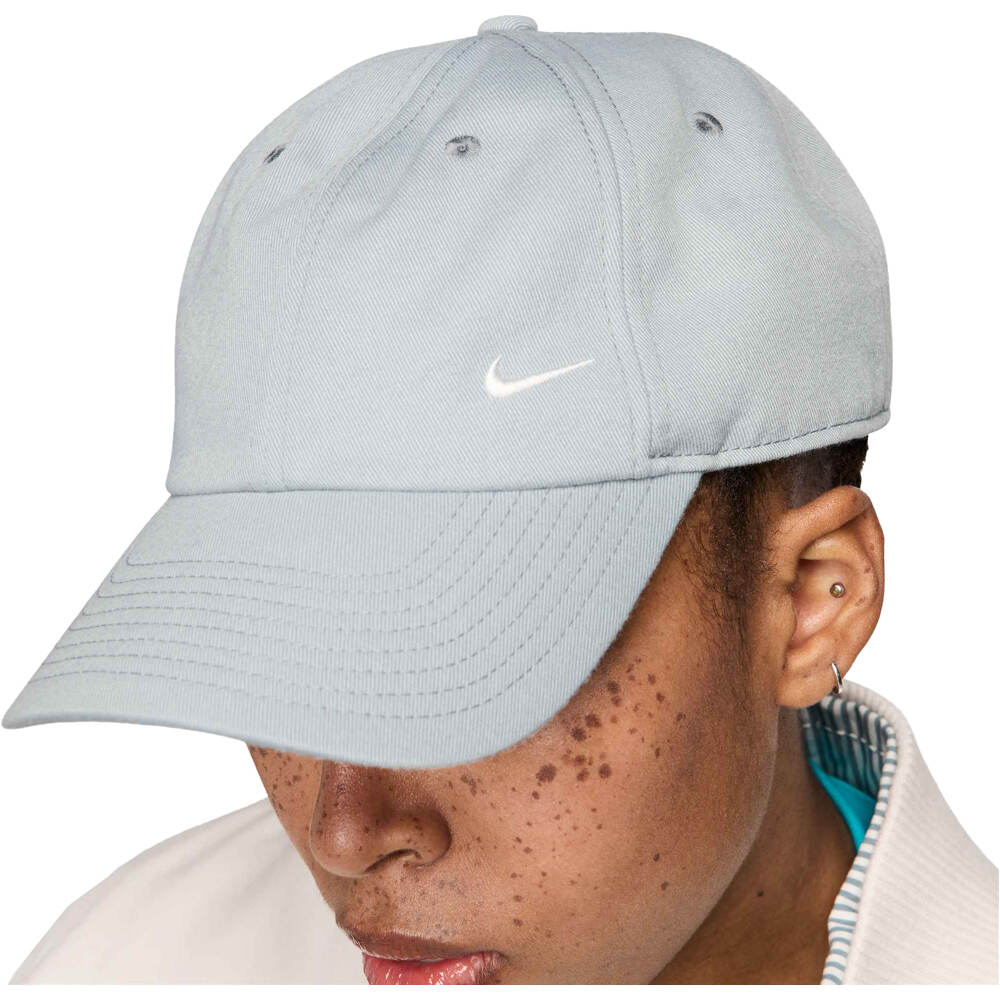 Nike visera lona U NK CLUB CAP U CB SM SWSH L vista frontal