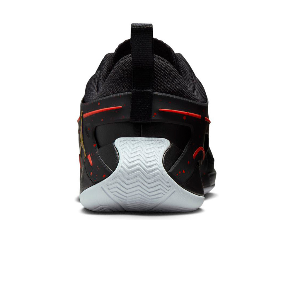 Nike zapatilla baloncesto JORDAN HEIR SERIES NERO vista trasera