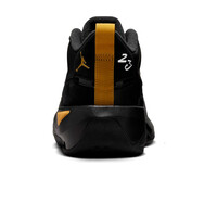 Nike zapatilla baloncesto JORDAN MAX AURA 7 vista trasera