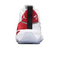 Nike zapatilla baloncesto JORDAN MAX AURA BLRO vista trasera