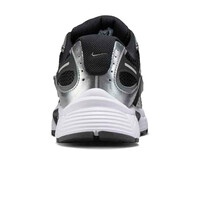 Nike zapatilla moda hombre NIKE V5 RNR vista trasera