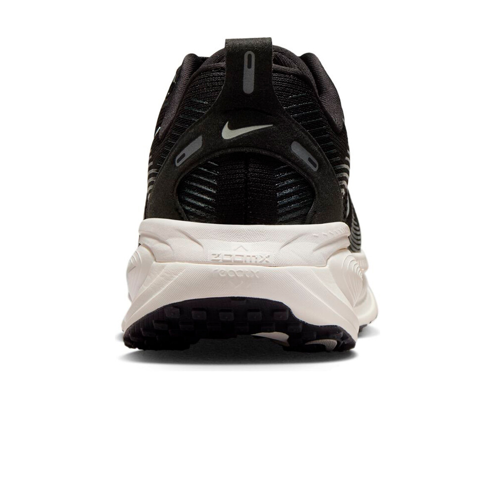 Nike zapatilla running mujer W NIKE VOMERO 18 WIDE vista trasera