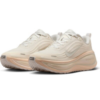 Nike zapatilla running mujer W NIKE VOMERO PLUS ESS lateral interior