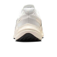 Nike zapatilla running mujer WMNS NIKE QUEST 5 vista trasera