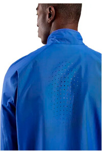 Odlo CHAQUETA RUNNING HOMBRE Jacket ESSENTIAL LIGHT vista detalle