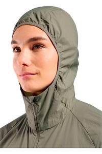 Odlo chaqueta softshell mujer ESSENTIAL WINDBREAKER vista detalle
