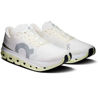 On zapatilla running hombre Cloudflow 5 lateral interior