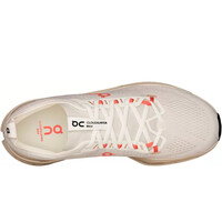 On zapatilla running mujer Cloudsurfer Max w vista superior