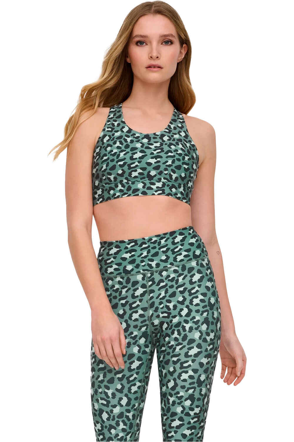 Only sujetadores deportivos ONPMILLE-2 AOP vista frontal