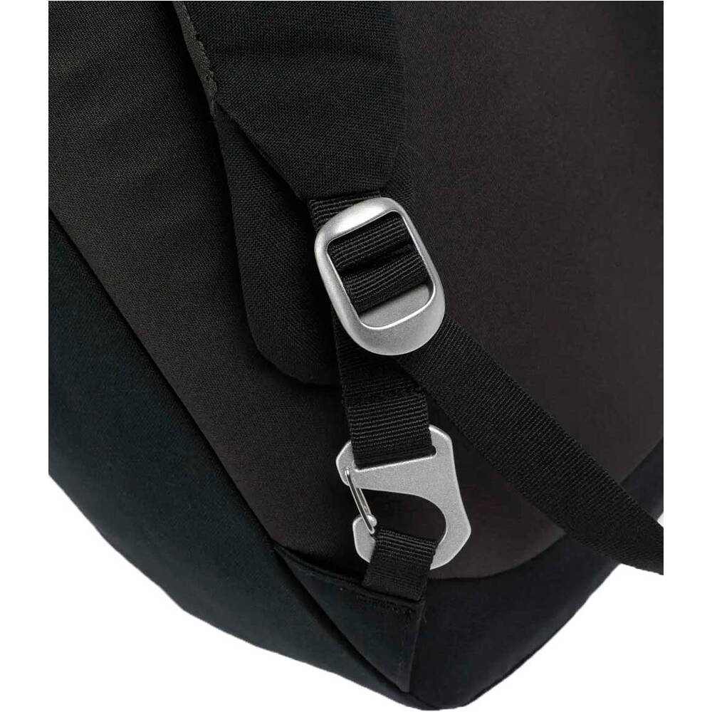 Osprey mochila montaña ARCANE SMALL DAY 03