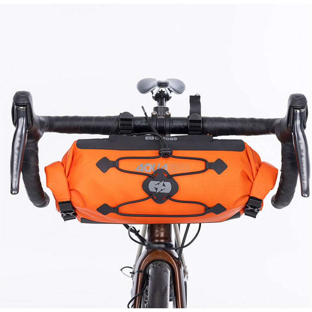 Oxc portabicicletas y soportes para bicicletas Handlebar Pack 01