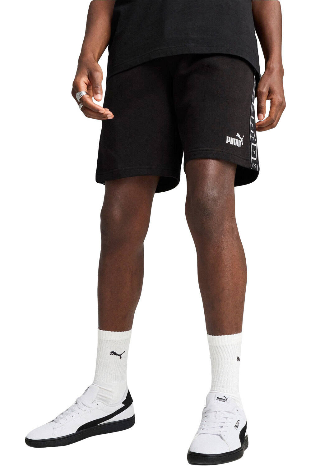 Puma bermudas hombre ESS TAPE Shorts 9  TR vista frontal