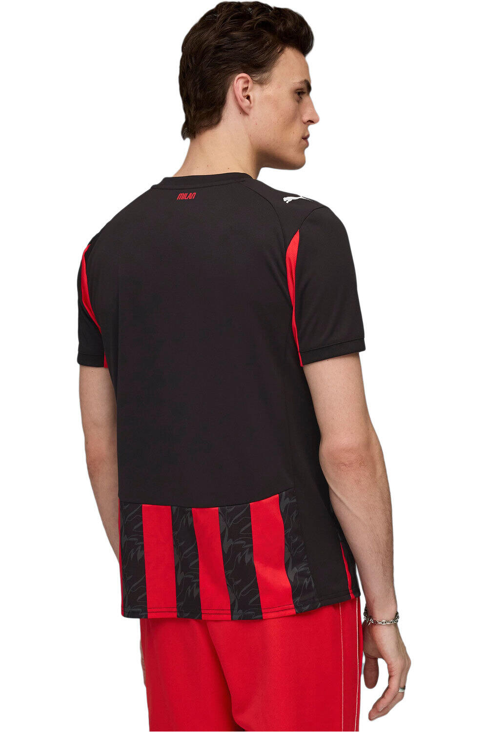 Puma camiseta de fútbol oficiales MILAN 26 HOME JERSEY NERO vista trasera
