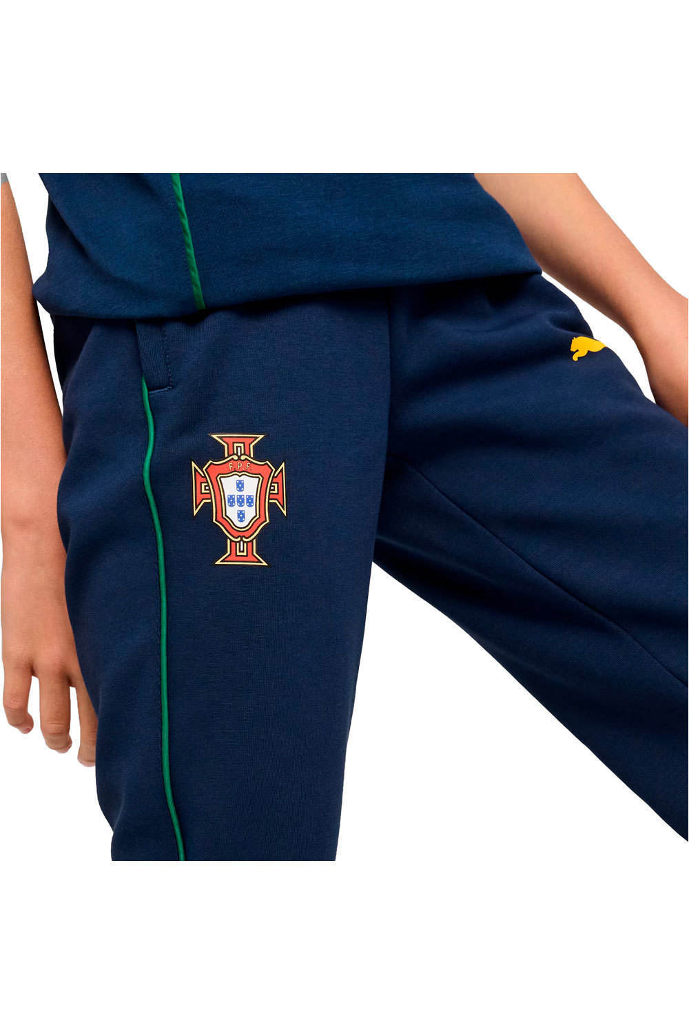 Puma pantalón futbol niño PORTUGAL 25 Casuals Pants Jr vista detalle