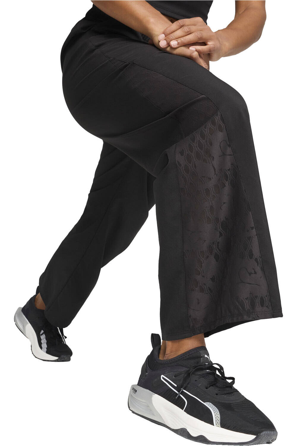 Puma pantalones y mallas largas fitness mujer LACE WOVEN PANT vista detalle