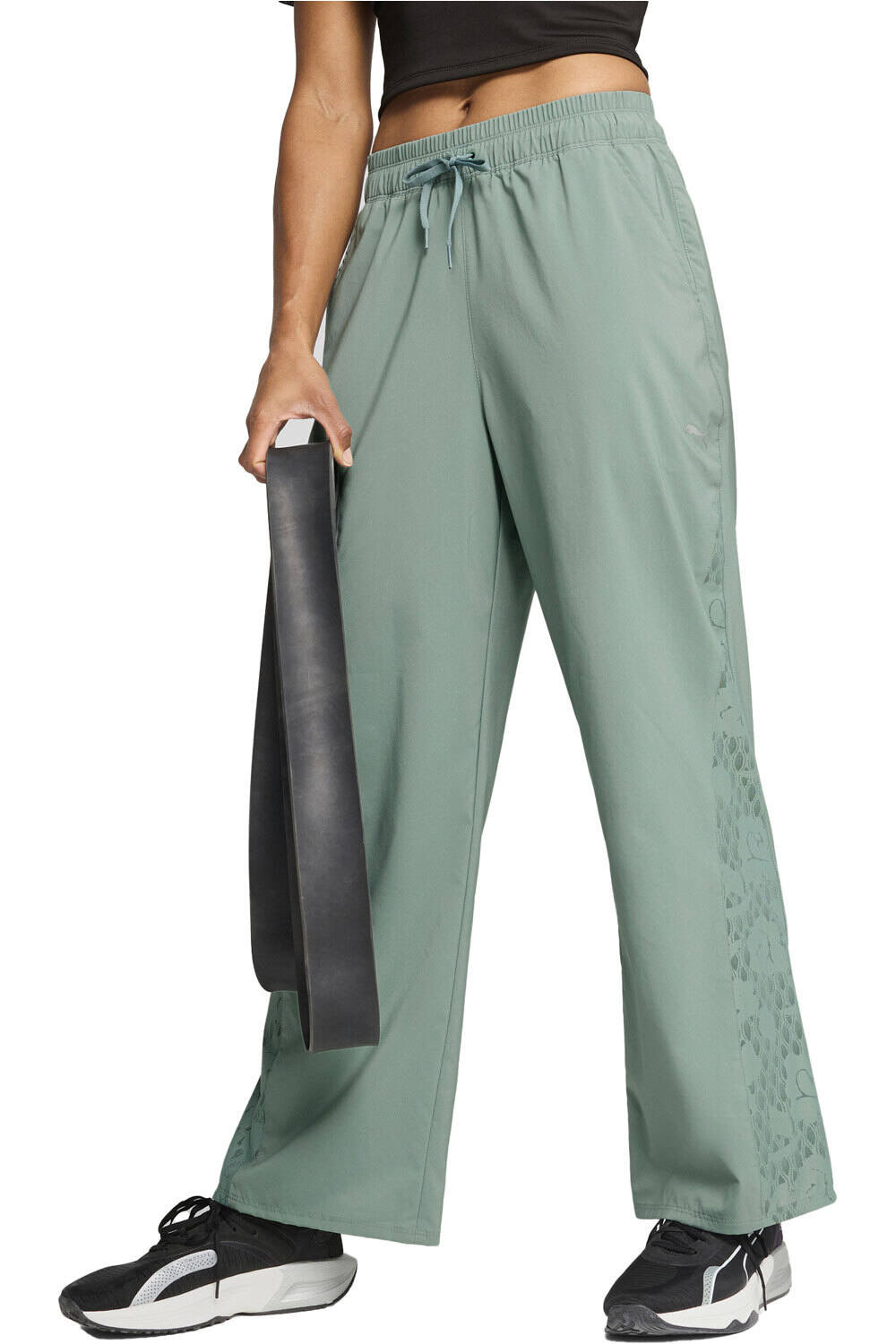 Puma pantalones y mallas largas fitness mujer LACE WOVEN PANT vista frontal