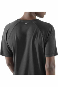 Salomon camisetas trail running manga corta hombre SHKout CORE SS TEE M vista detalle