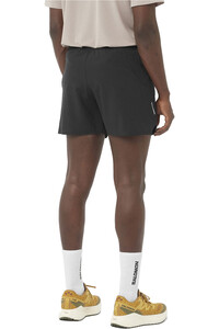 Salomon pantalón running hombre SHKout CORE SHORTS 5 M vista trasera