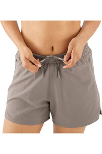 Salomon pantalones cortos trail running mujer SHKout CORE 2IN1 SHTS 4 W 03