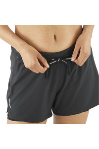 Salomon pantalones cortos trail running mujer SHKout CORE 2IN1 SHTS 4 W vista detalle