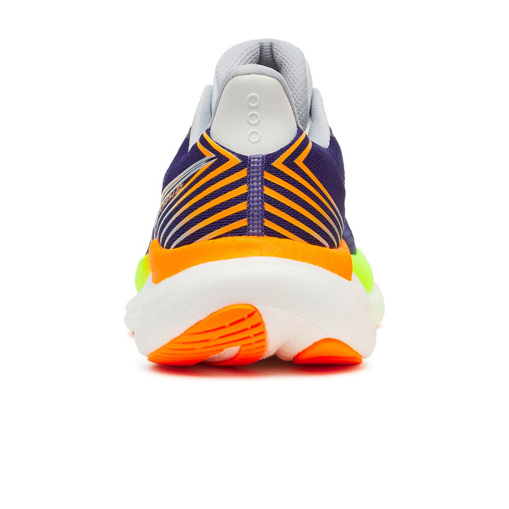 Saucony zapatilla running hombre TRIUMPH 23 vista trasera