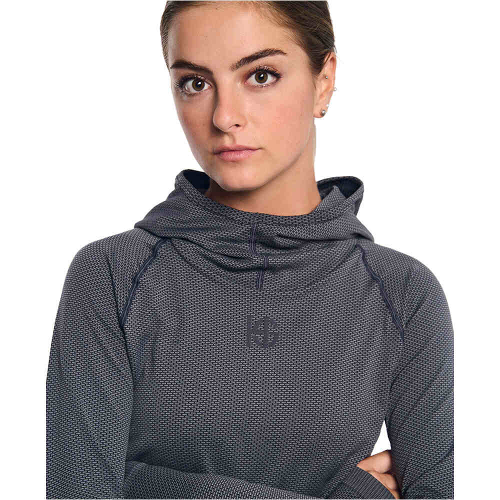 Sporthg camiseta técnica manga larga mujer HG-STREAM LONG SLEEVED T-SHIRT WITH HOOD vista detalle