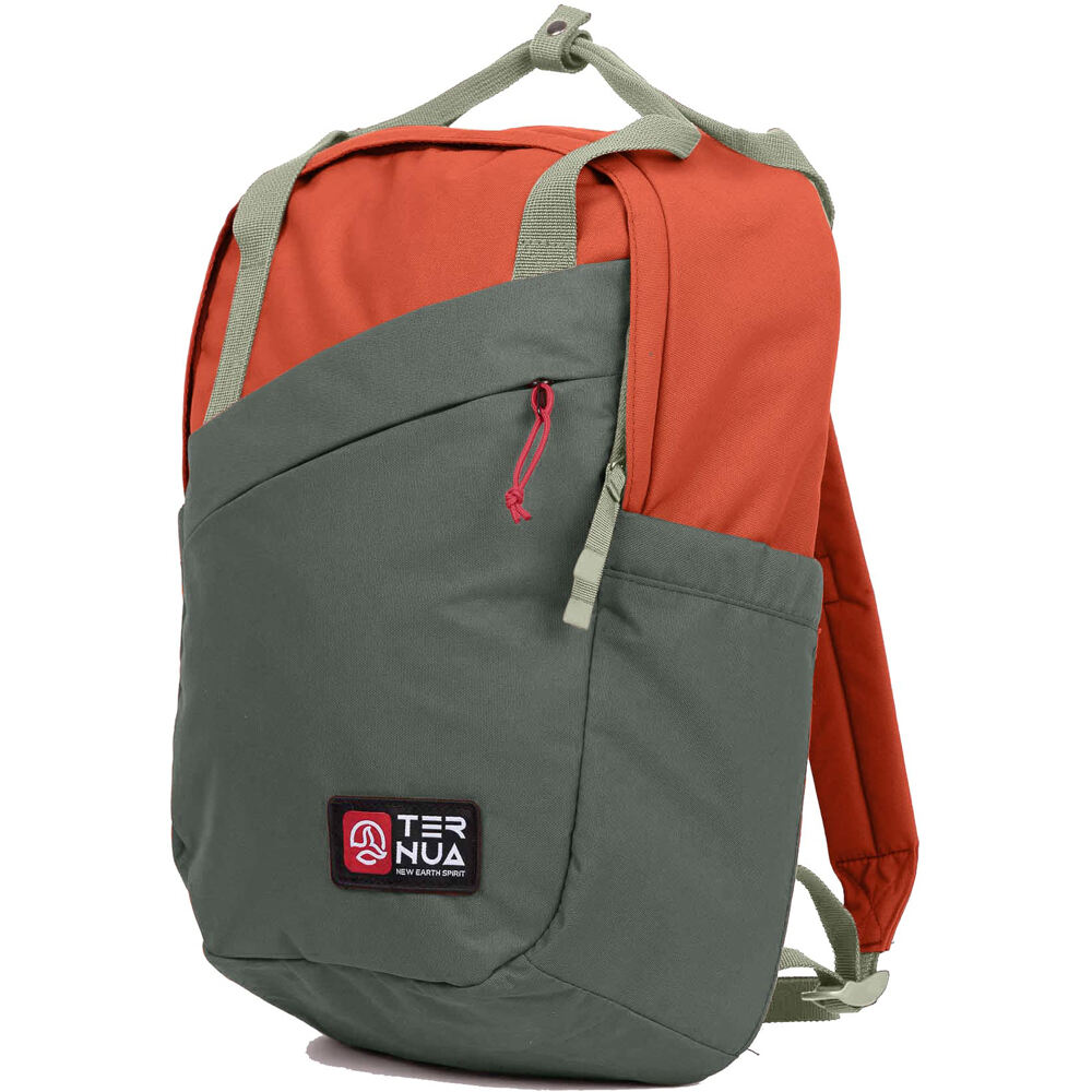 Ternua mochila montaña RED BAY 18 vista frontal