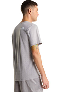 The North Face camiseta montaña manga corta hombre M 24/7 PENTADOME EMBOSSED REG SHORT SLEE vista trasera
