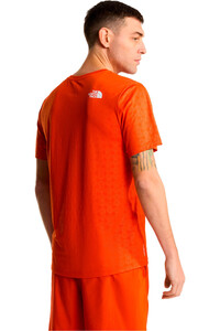 The North Face camiseta montaña manga corta hombre M 24/7 PENTADOME EMBOSSED REG SHORT SLEE vista trasera