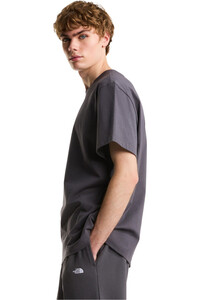 The North Face camiseta montaña manga corta hombre M ESSENTIAL CENTER LOGO RELAXED SHORT SL vista detalle