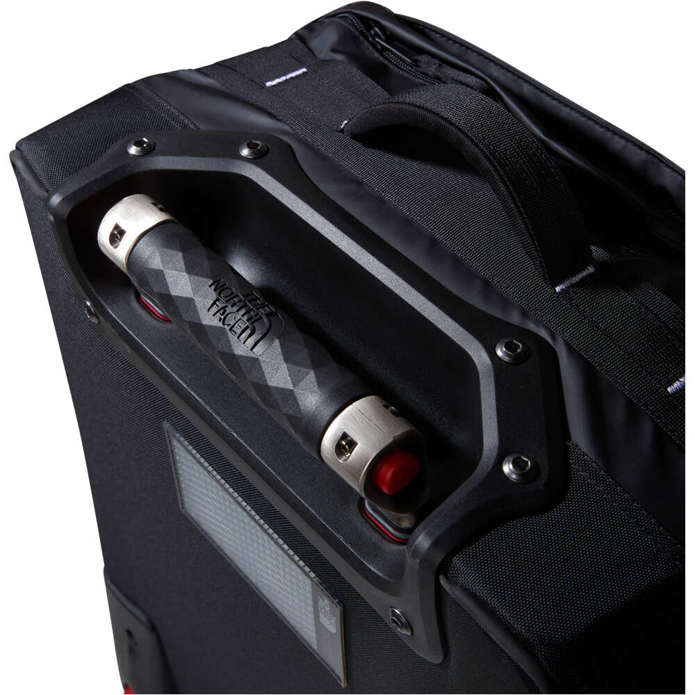 The North Face mochila montaña BASE CAMP VOYAGER 21 ROLLER 03