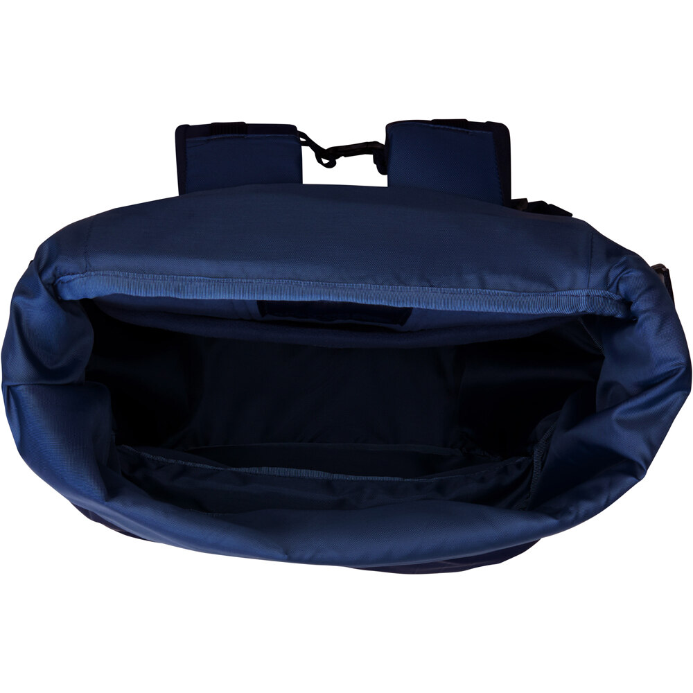 The North Face mochila montaña BASE CAMP VOYAGER ROLLTOP 05