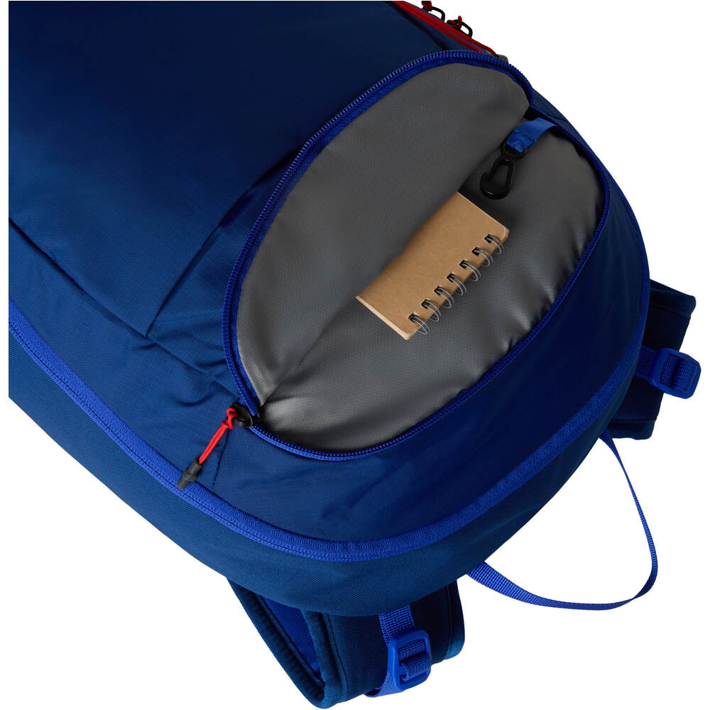 The North Face mochila montaña BASIN 18 06